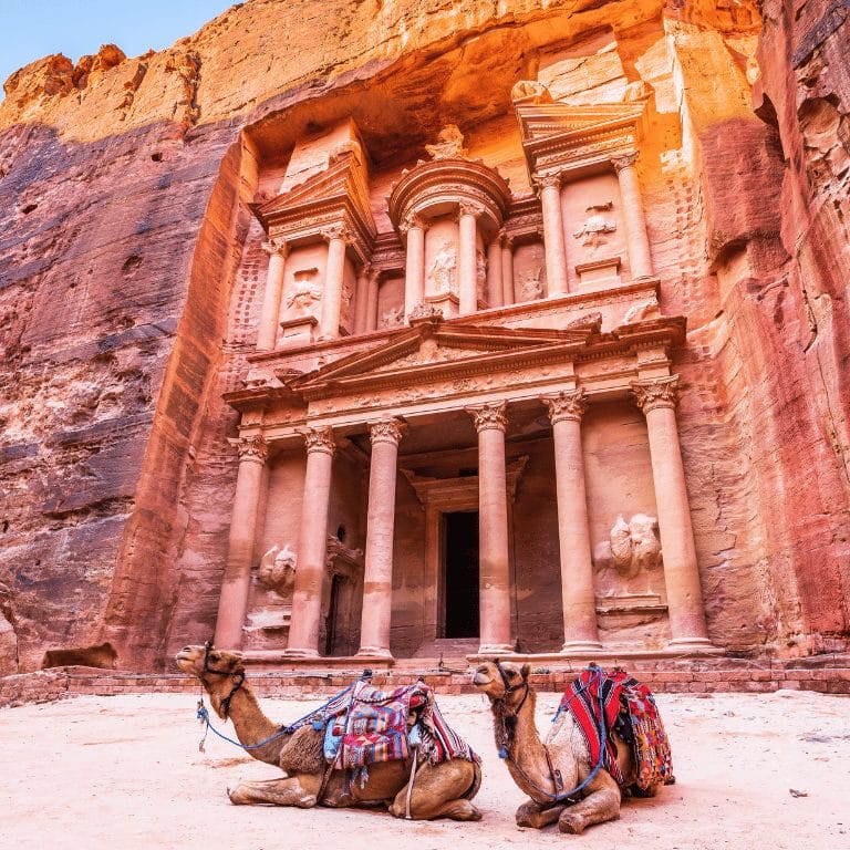 The Top 10 Cultural Experiences You Can’t Miss in the Middle East